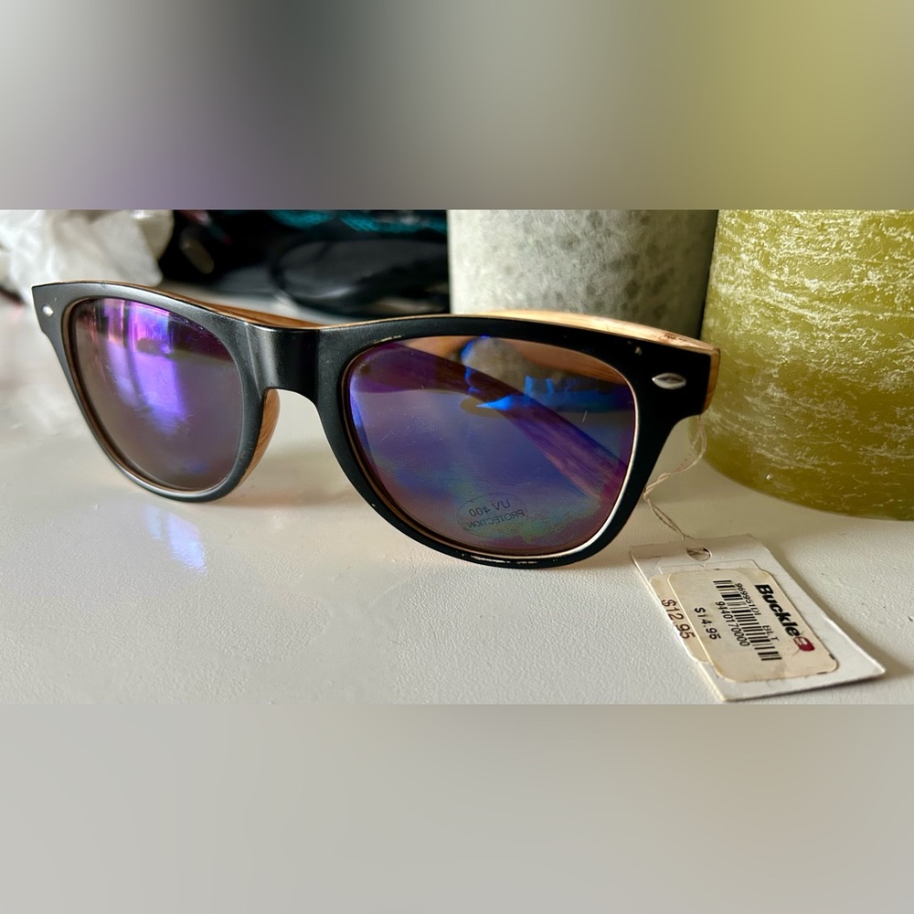women’s sunglasses Buckle NWT